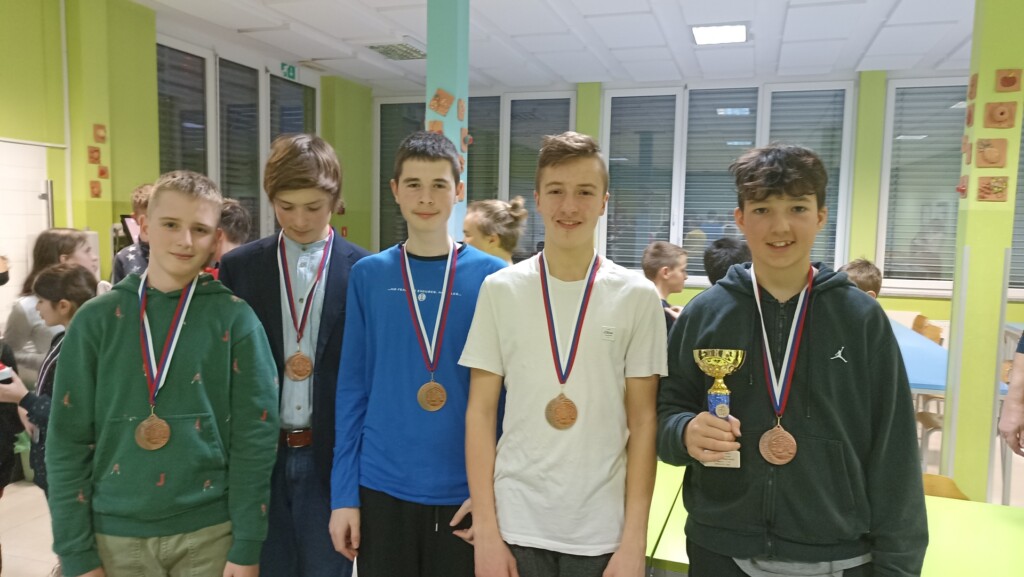 Šahisti ekipno tretji 2024