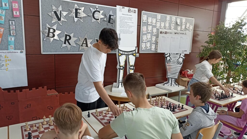 Šahovska simultanka OŠ Frana Kranjca, junij 2024