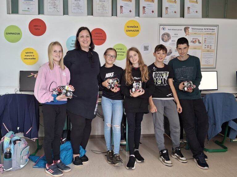 Delavnica robotike na Gimnaziji Lava