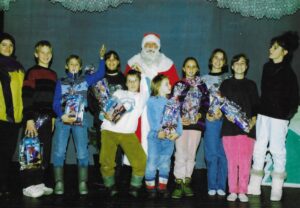 Nastop za božička v kulturnem domu Zarja Trnovlje, 21. 12. 1994