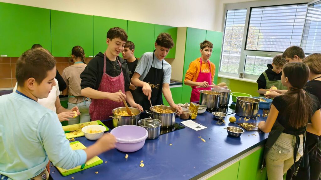 Ustvarjalne delavnice, november 2025