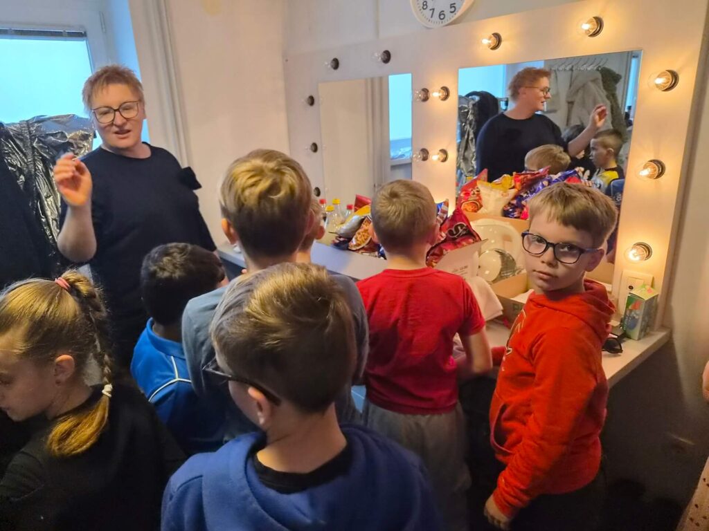 Obisk gledališča 2. razred, april 2026