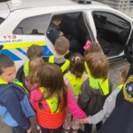 Prvošolce obiskala policista - oktober 2023