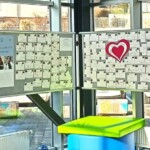 Teden pisanja z roko 2024