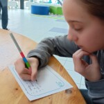 Teden pisanja z roko 2025 - Ko spomini zadišijo