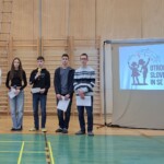 Kulturni praznik 2025 in Otroci pojejo slovenske pesmi in se veselijo