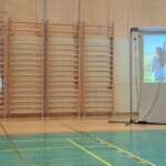 Kulturni praznik 2025 in Otroci pojejo slovenske pesmi in se veselijo