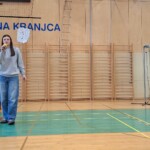 Kulturni praznik 2025 in Otroci pojejo slovenske pesmi in se veselijo